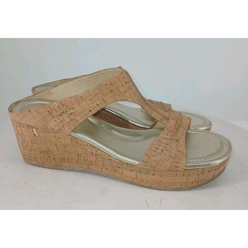 Donald J Pliner Cork Wedge Tan Gold Sandal Slip On Size 9.5.  C1
